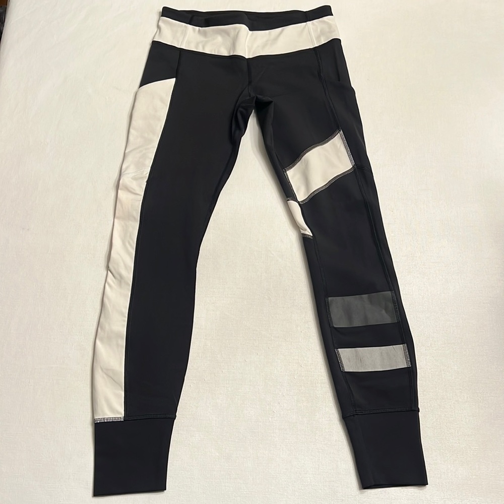 Lululemon Speed Tight II *Full-On Luxtreme
Black / White